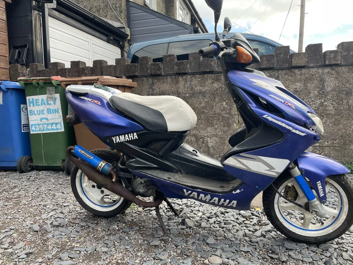 Yamaha Aerox r scooter 50cc - Image 1