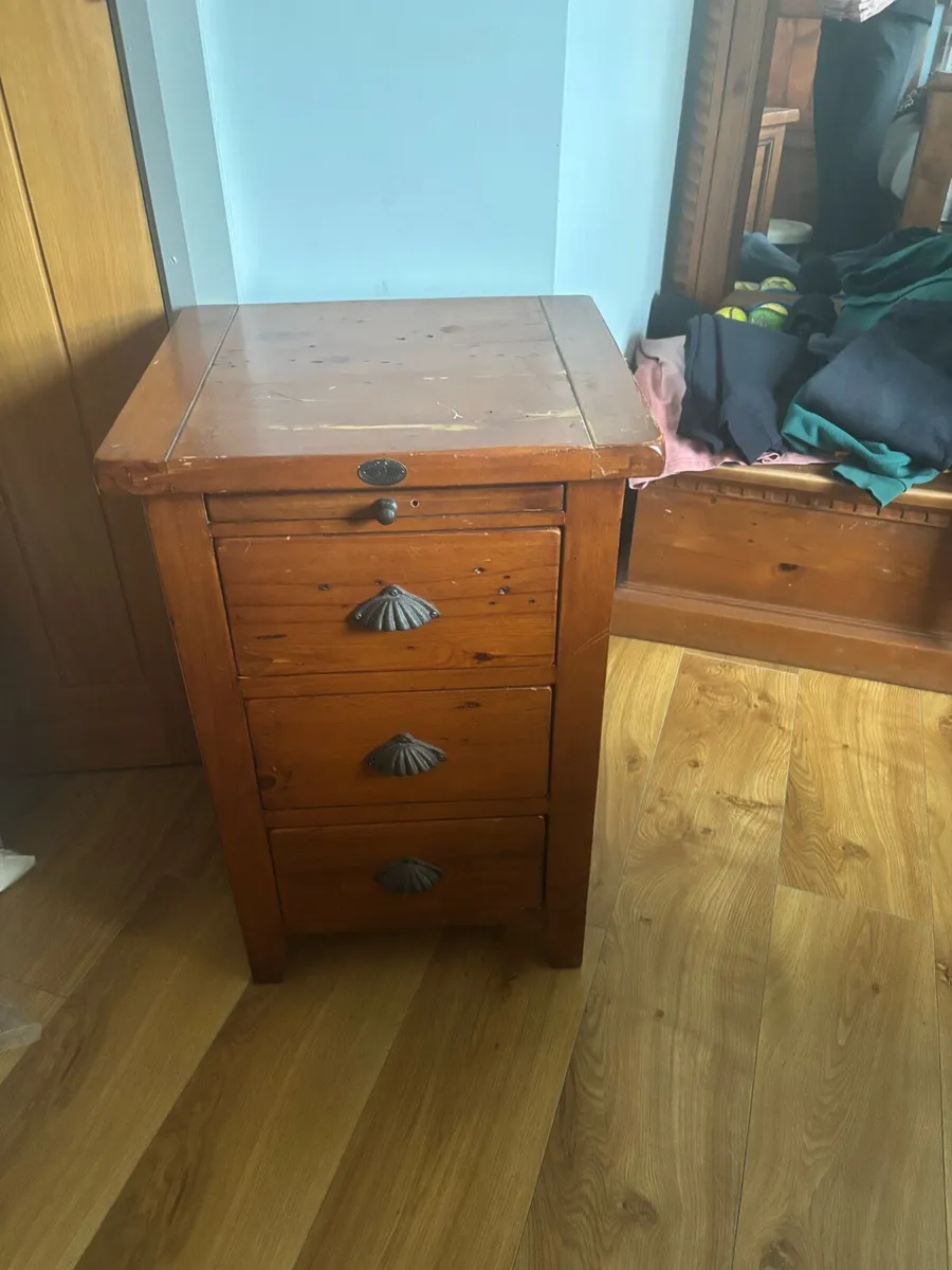Bedside lockers - Image 1