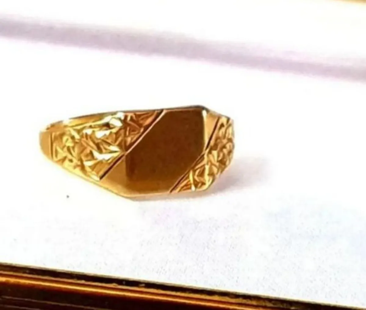 Vintage Gentlemans Signet Ring - Image 4