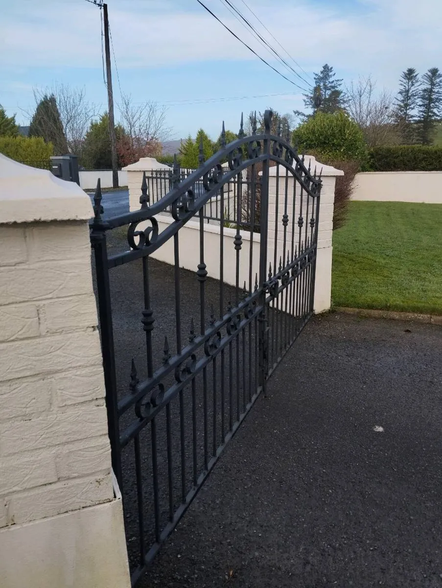 Gates - Image 3