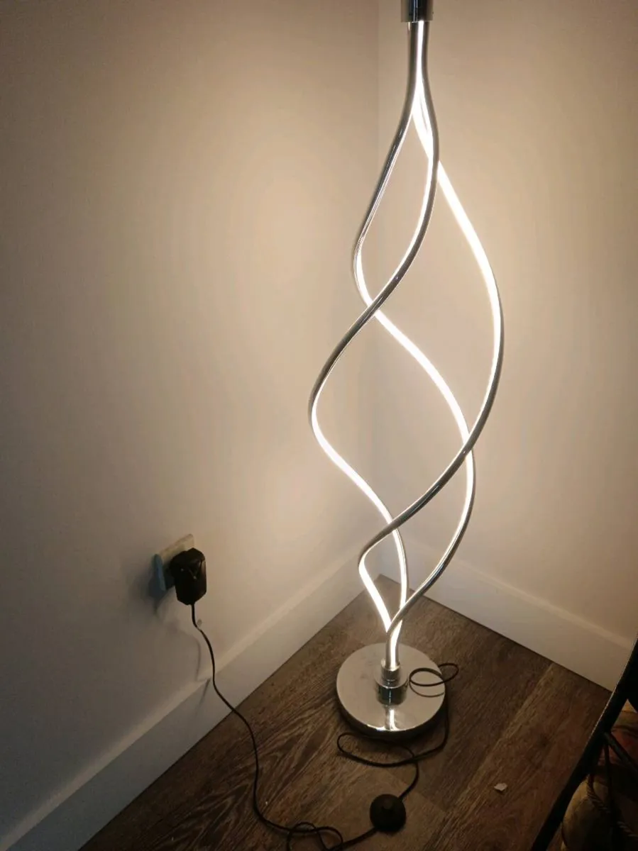 Chrome led floor lamp - Image 2