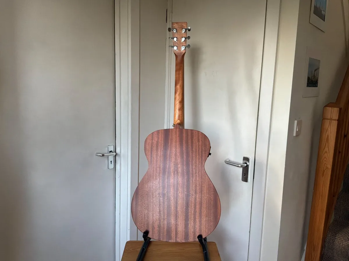 Guitar - Image 2