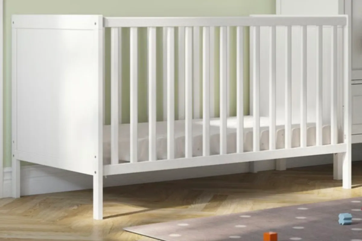 Cot bed - Image 2