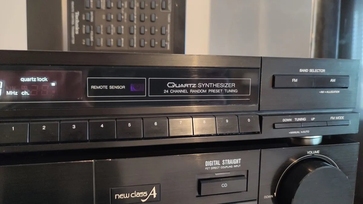 Midi TECHNICS SU-X840 amplifier + Tuner. Remote! - Image 4