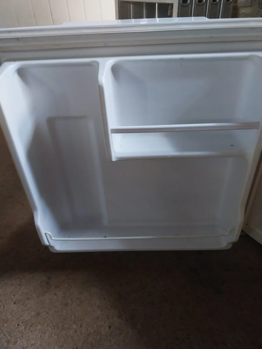 PowerPoint, Table Top Freezer or Fridge, White, P4 - Image 2