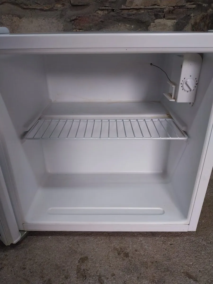PowerPoint, Table Top Freezer or Fridge, White, P4 - Image 3