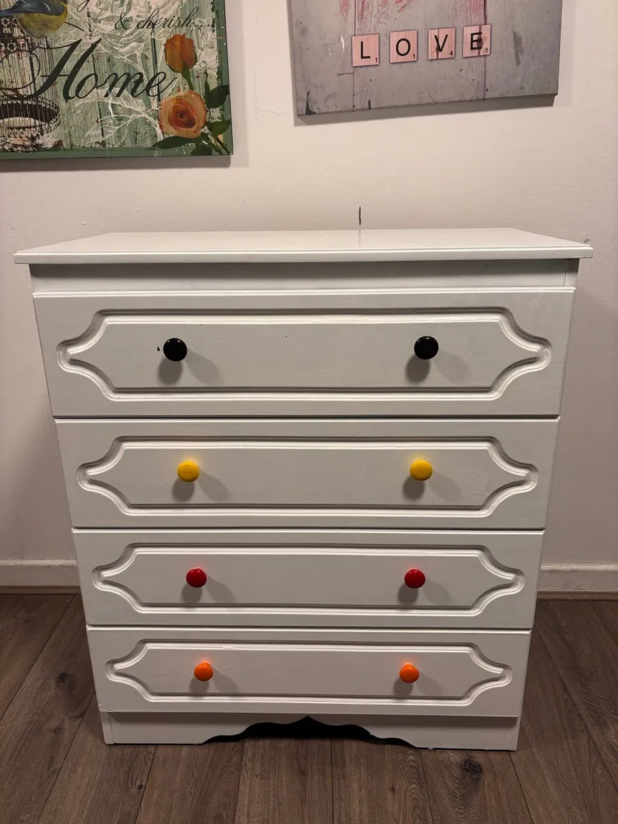 White chest of drawers - Image 2
