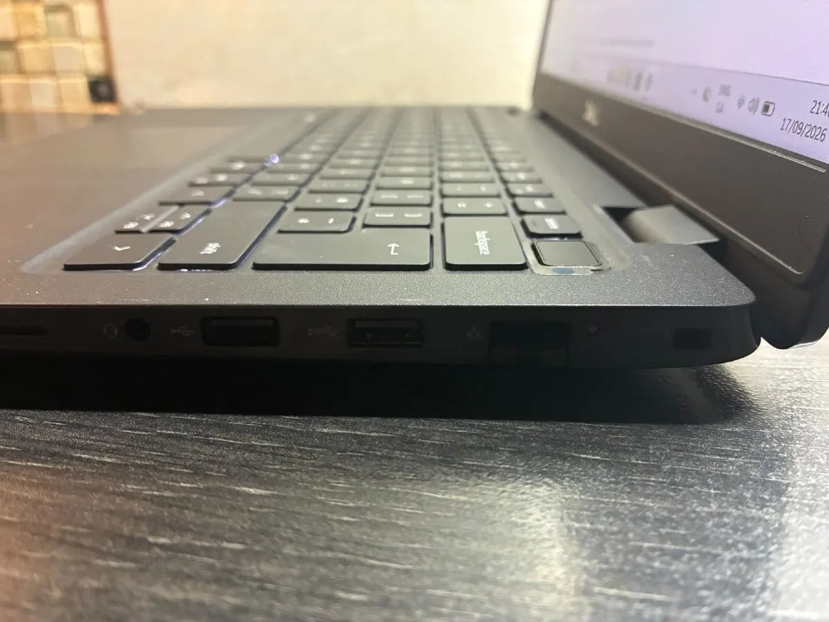 Dell Latitude 3420 - Image 3