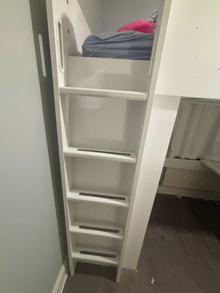 Kids bed with desk and wardrobe - Image 2