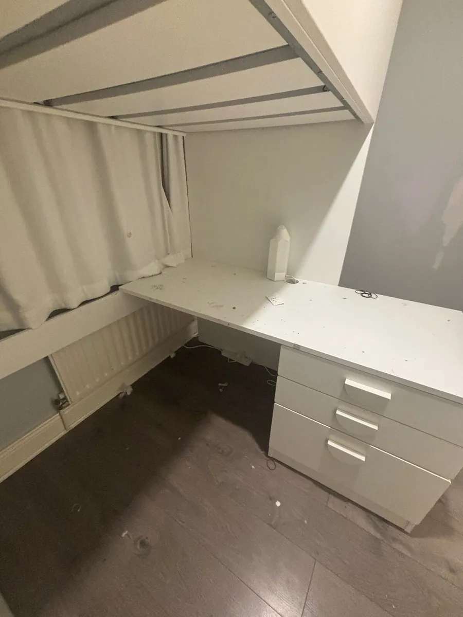 Kids bed with desk and wardrobe - Image 3