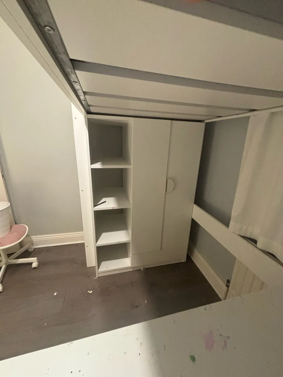 Kids bed with desk and wardrobe - Image 4