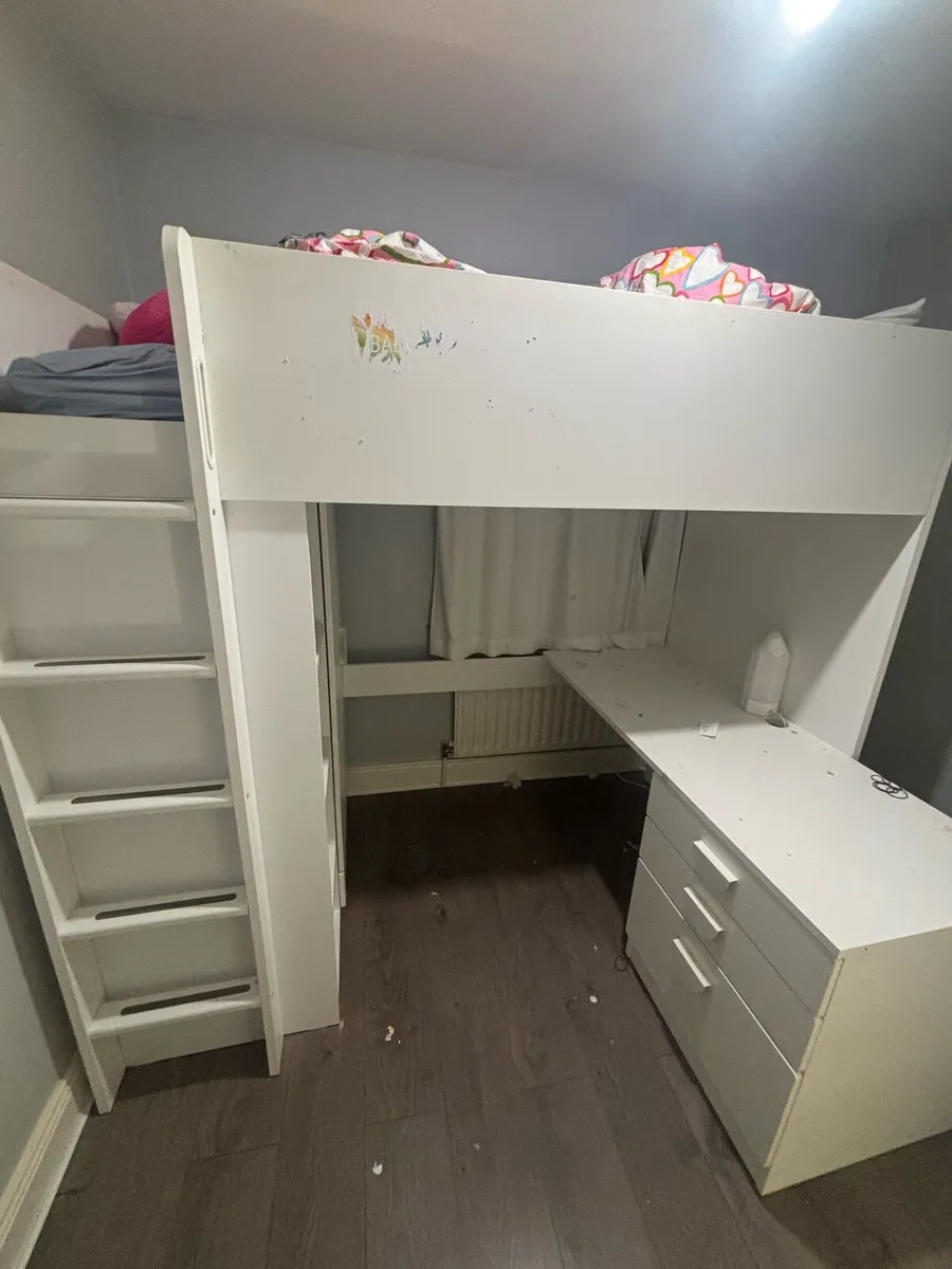 Kids bed with desk and wardrobe - Image 1