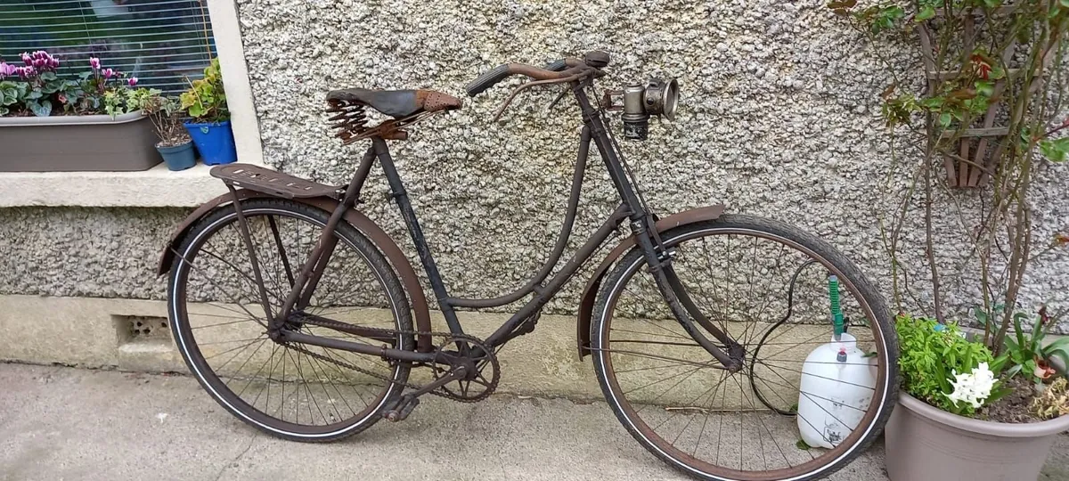 Vintage high nelly bicycle - Image 2