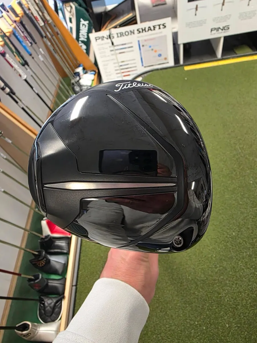 Titleist TSr2 Driver - Image 1