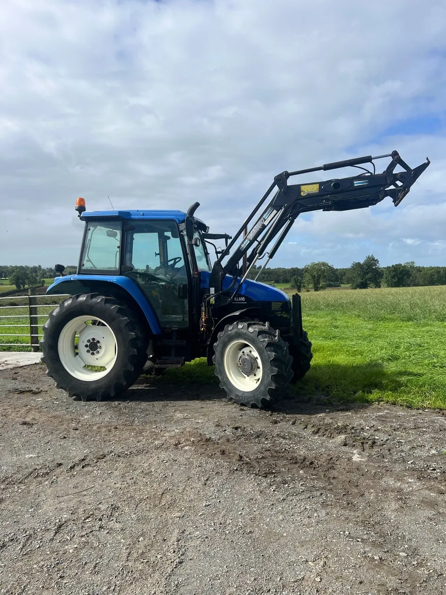 2001 Ford New Holland TS90 - Image 2