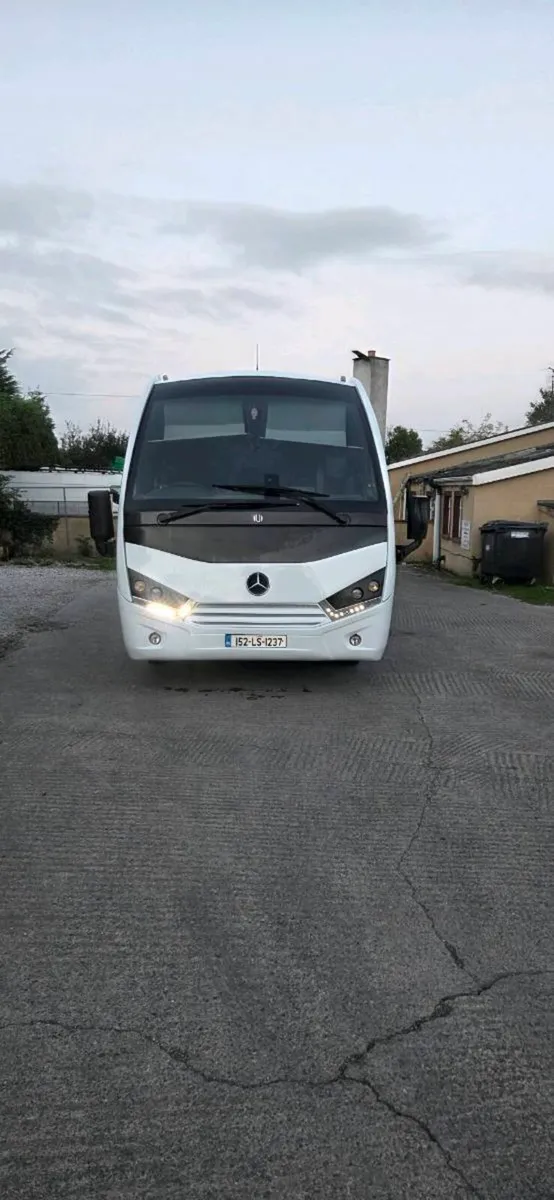 Mercedes  UNVI - Image 1