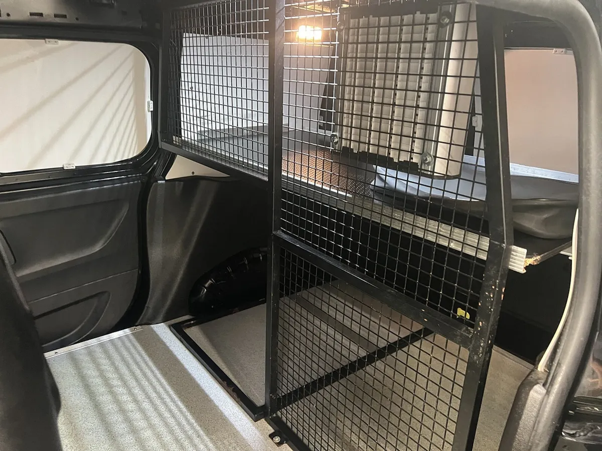 2024 Toyota Proace City Panel Van - Image 4