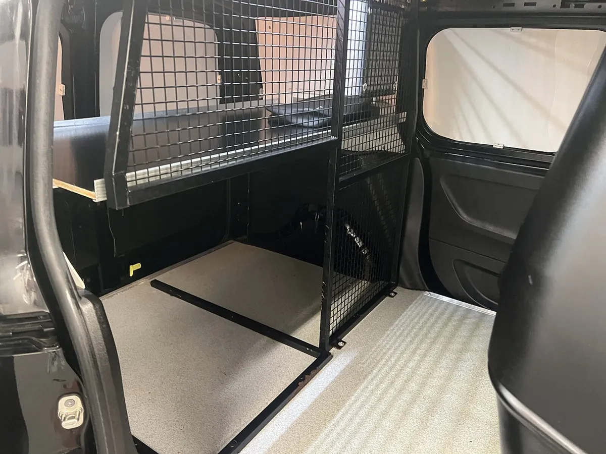 2024 Toyota Proace City Panel Van - Image 3