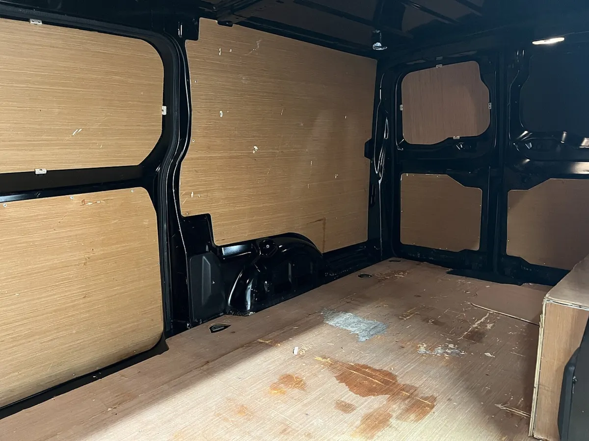 2023 Citroen Dispatch Panel Van - Image 3