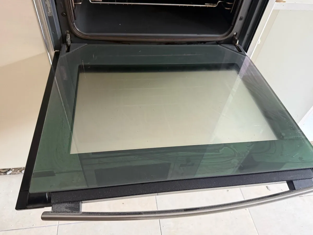 Neff Gas Single Oven - Image 2