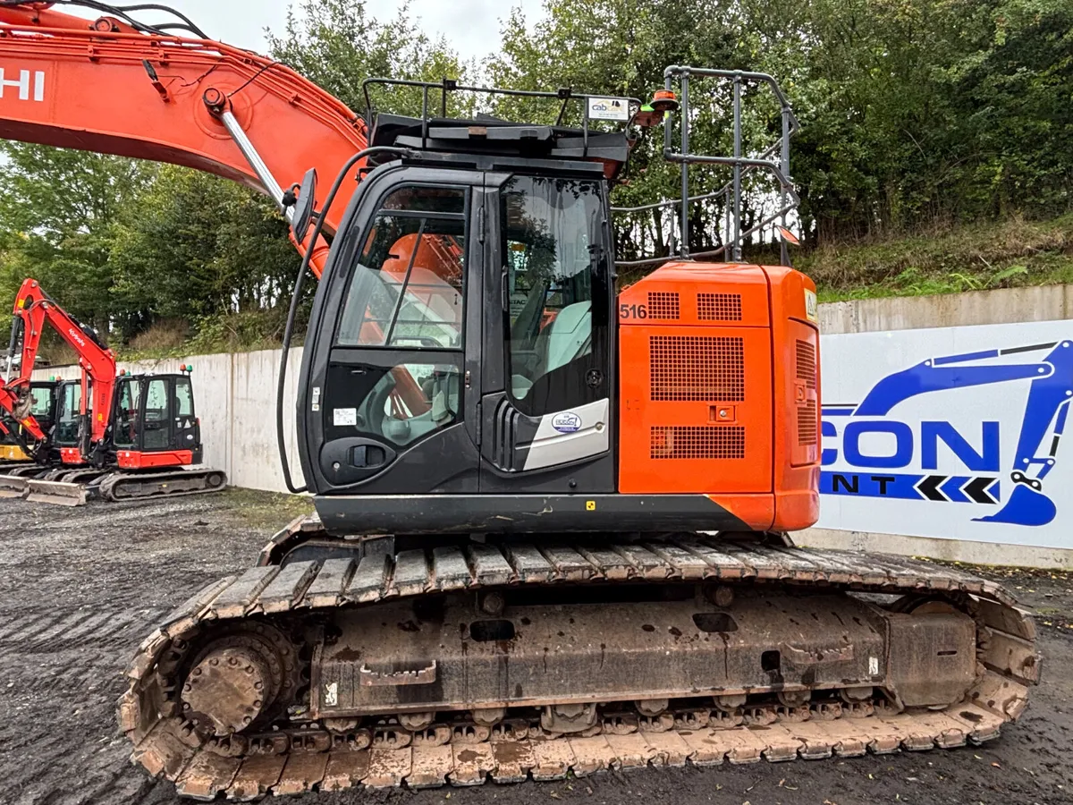 2015 HITACHI ZX225-5B **LOVELY EXAMPLE** - Image 4