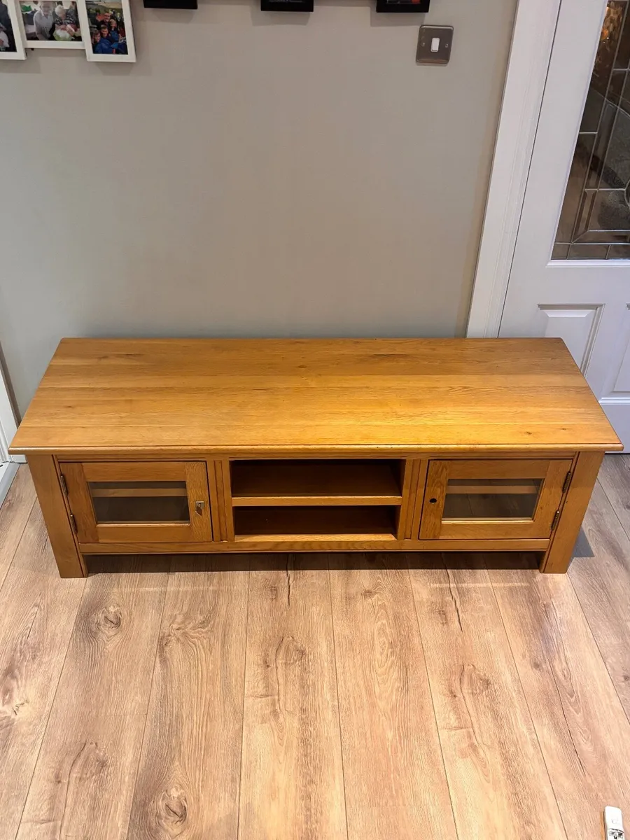 Soild oak TV Unit - Image 1