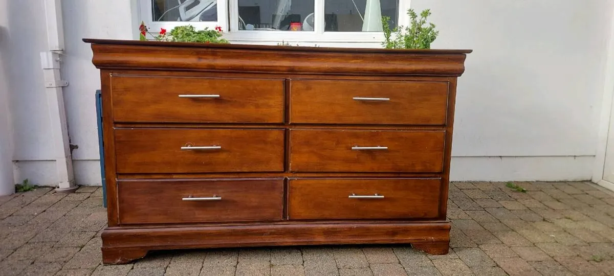 Chest of drawers - Image 1