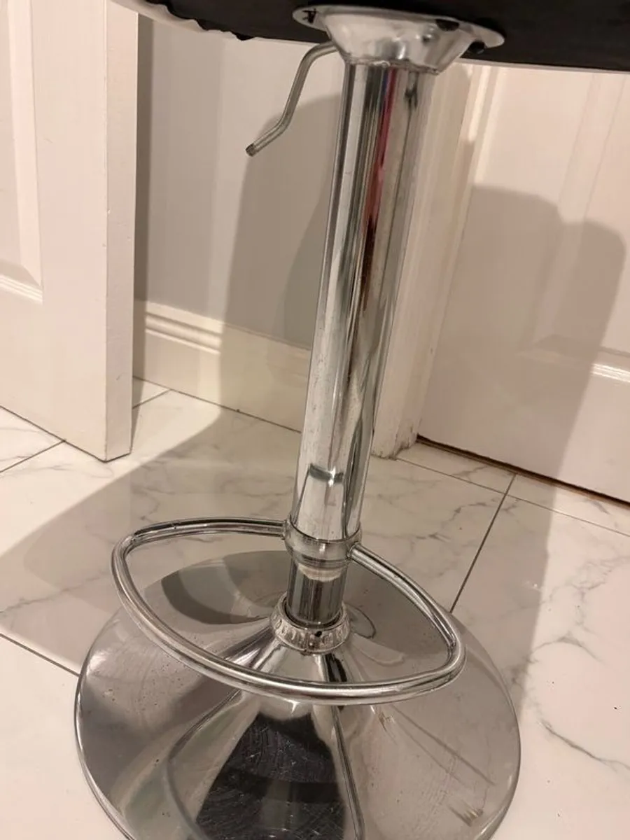 bar/kitchen stools - Image 3