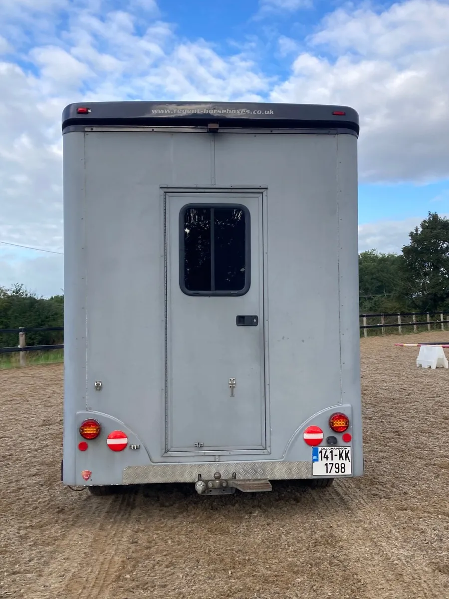 2 horse van - Image 2