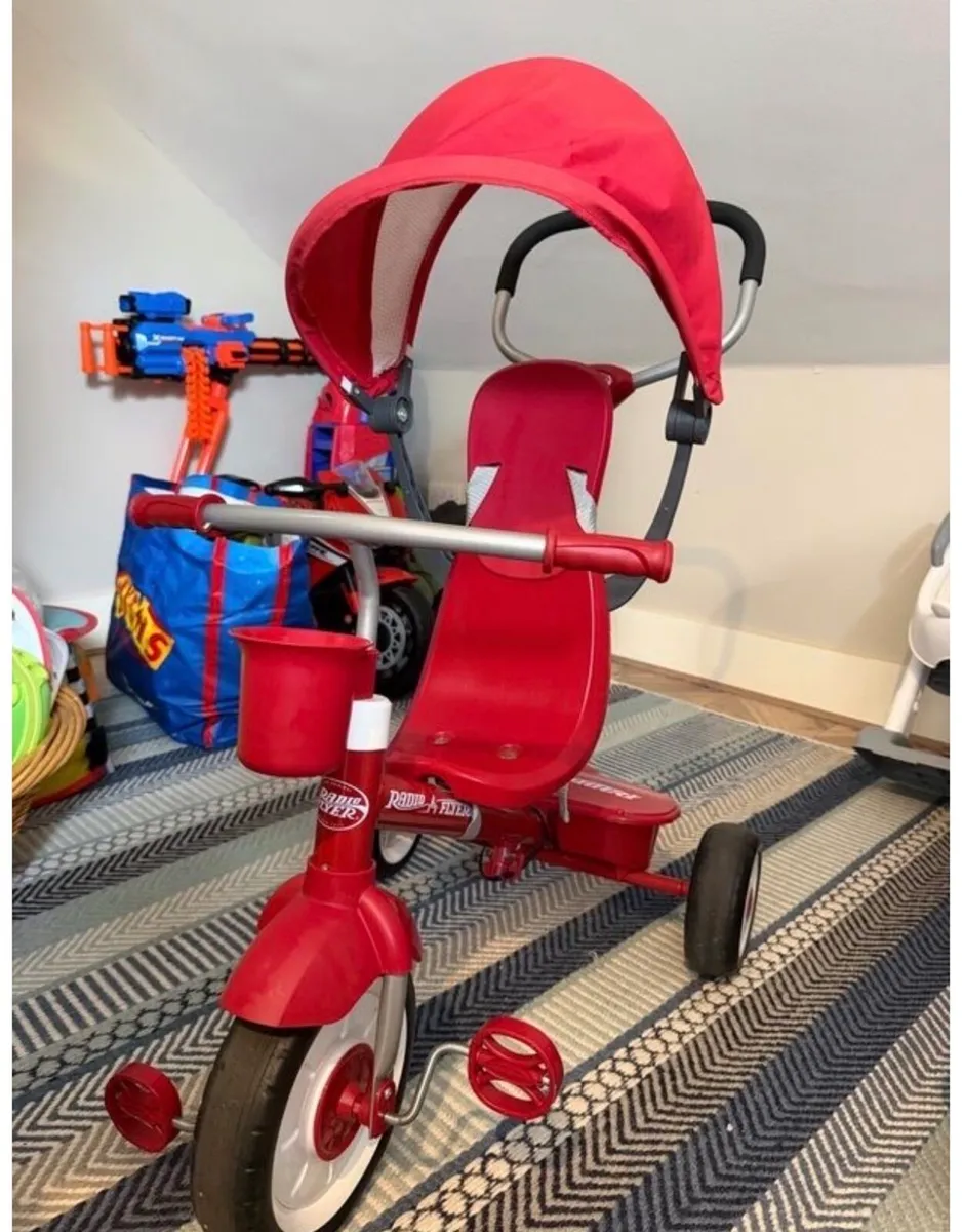 Radio Flyer 4-in-1 grow-with-me stroller tricycle - Image 2