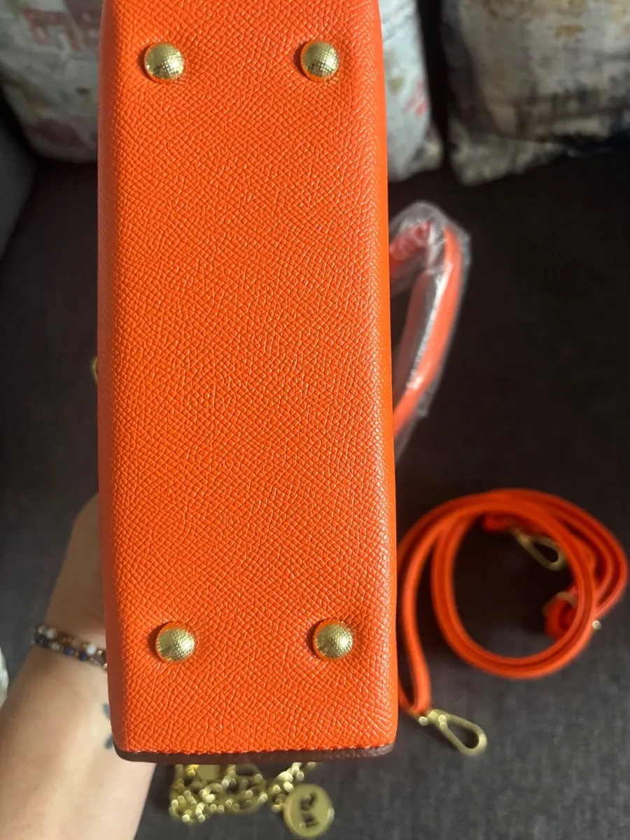 New handbag - Image 3