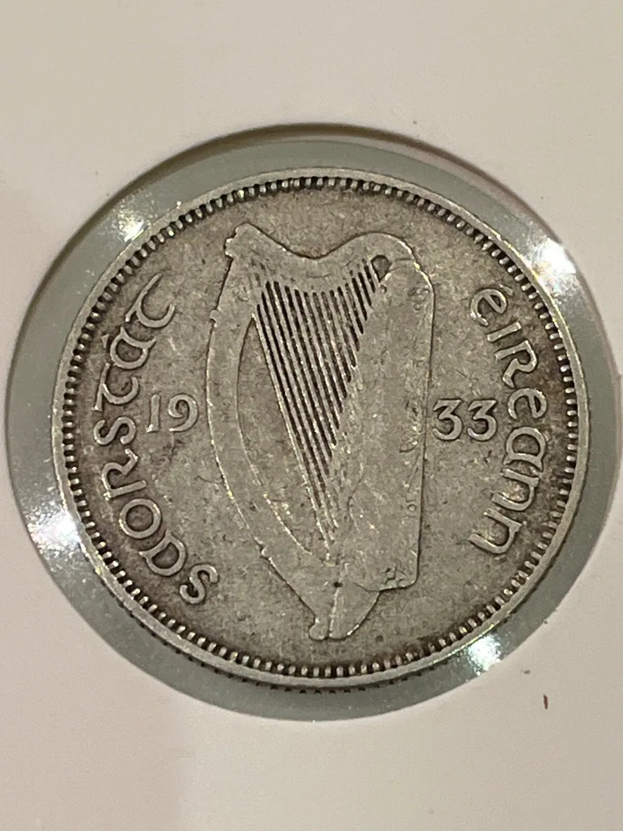 Rare Silver 1933 Irish One Shilling Coin for Sale - Image 3