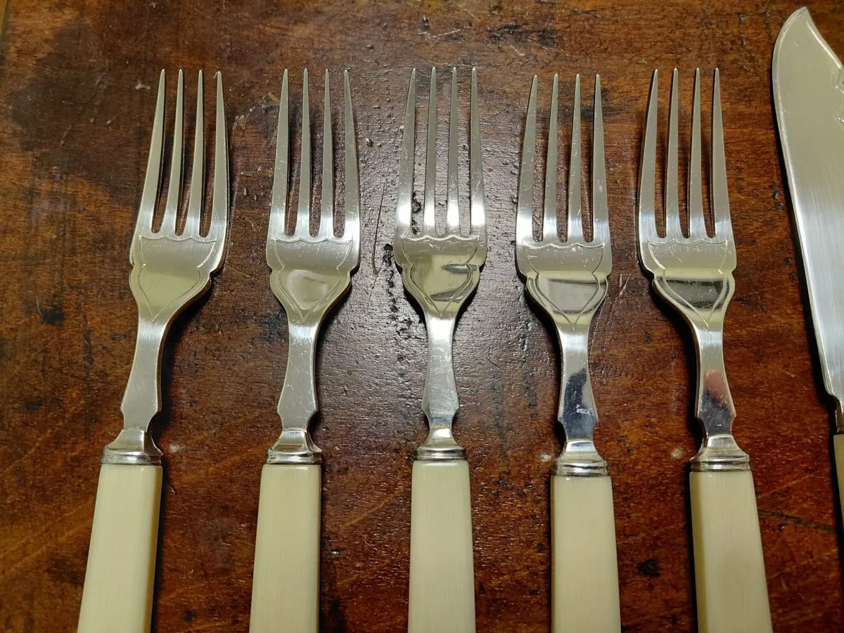 Vintage Ryals EP A1 Fish Knife & Fork Set 10 Piece - Image 2