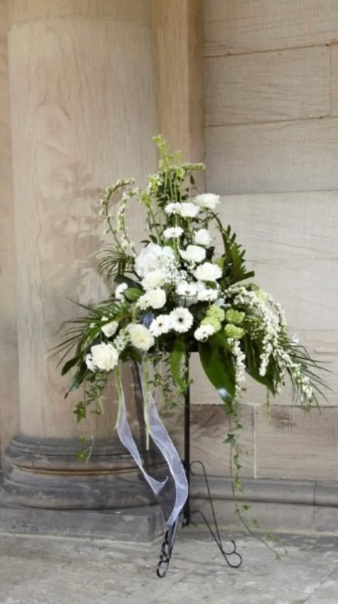 5 x Flower Arrangement Pedestals/Stands - Image 2