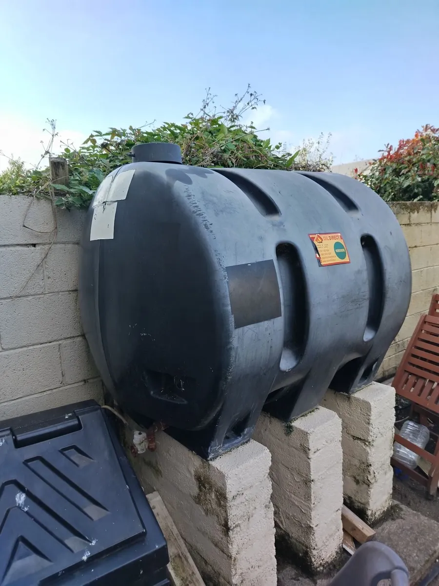 Home heating oil tank - Image 1