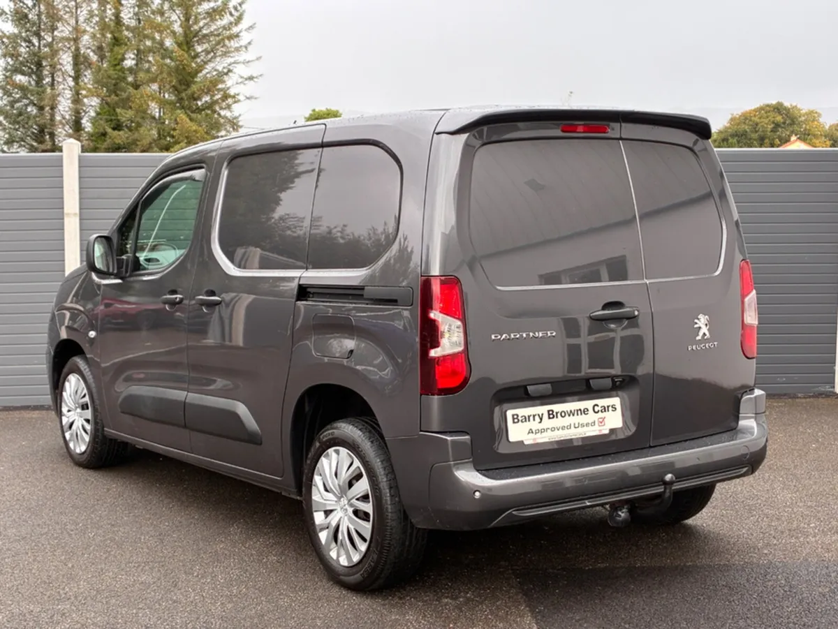 Peugeot Partner PROFESSIONAL PLUS 1.5 - Image 4