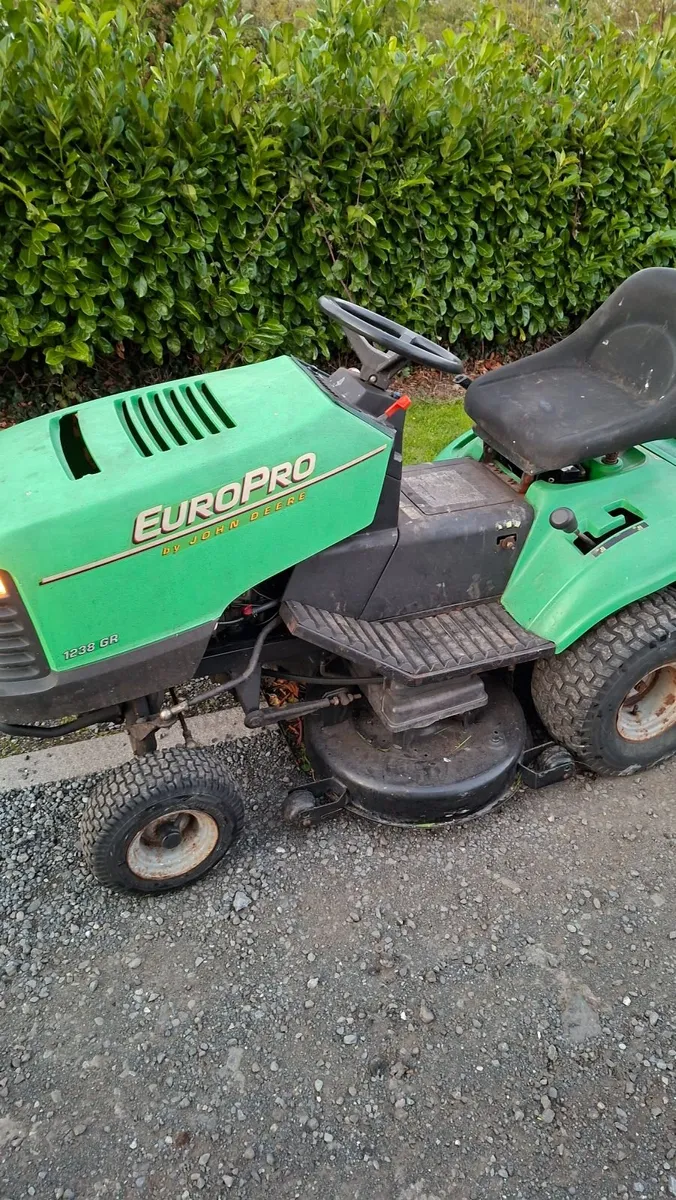 Ride on mower - Image 1
