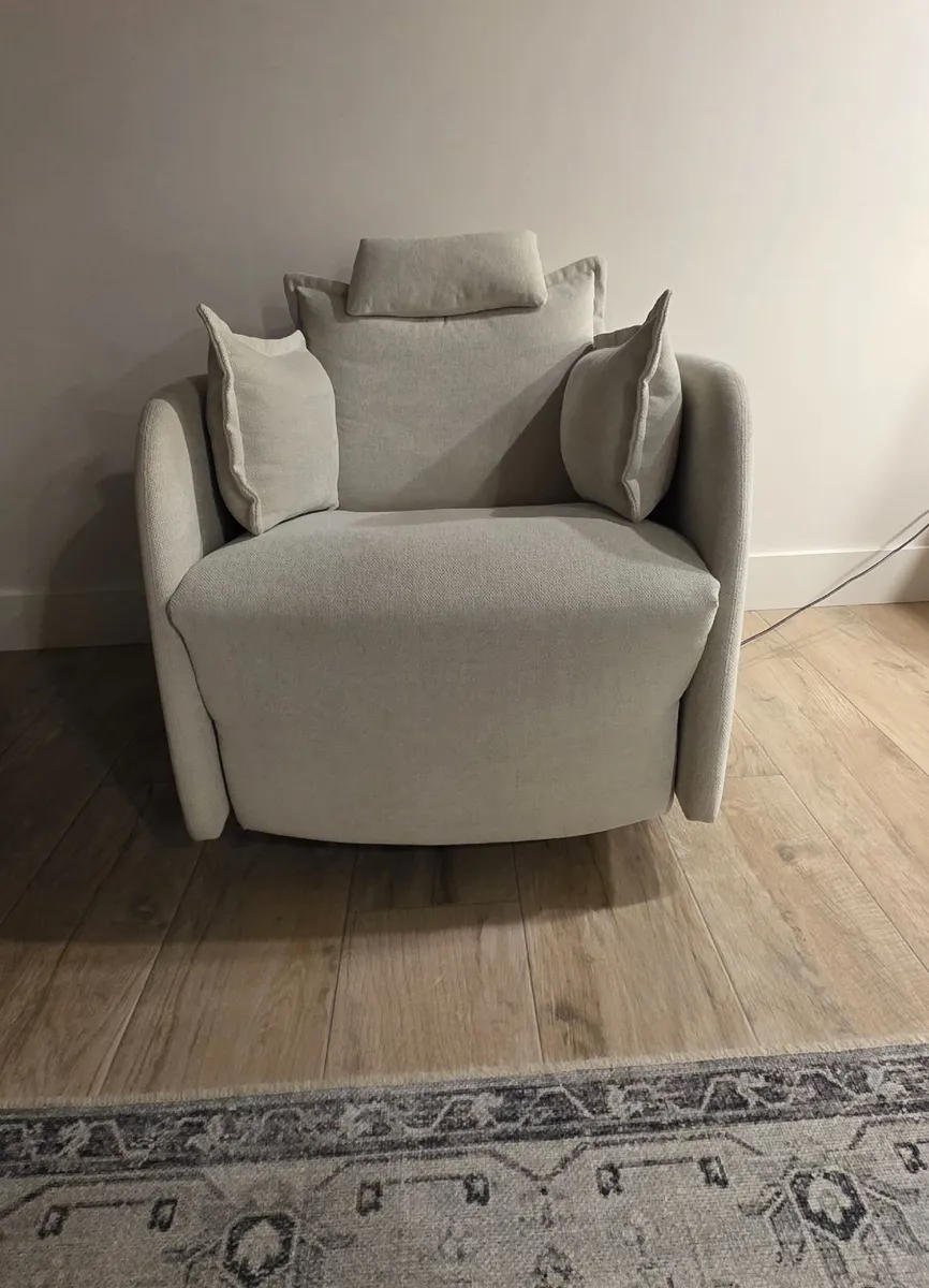 FAMA Nadia Electric Reclining Swivel & Rocking - Image 3
