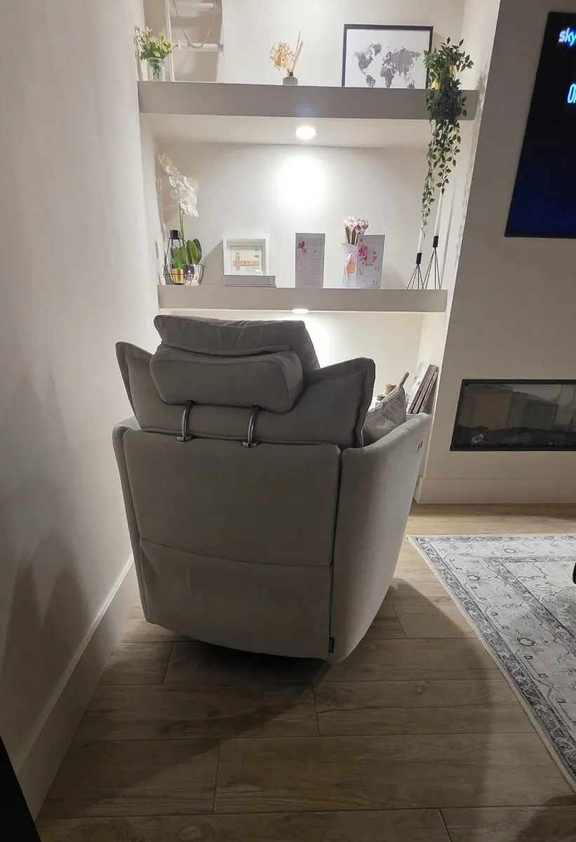 FAMA Nadia Electric Reclining Swivel & Rocking - Image 2