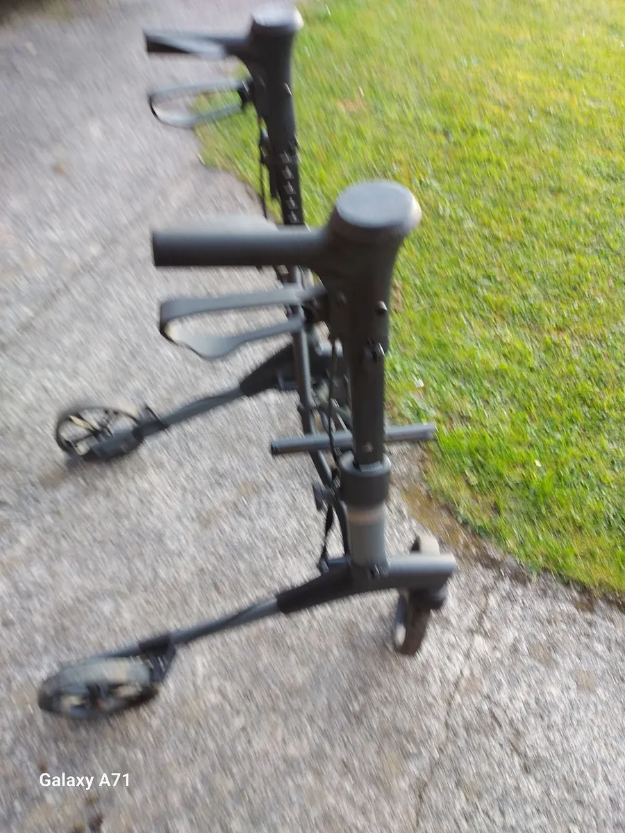 ROLLATOR ANS-18-122-90087, supports up to 150KG - Image 2
