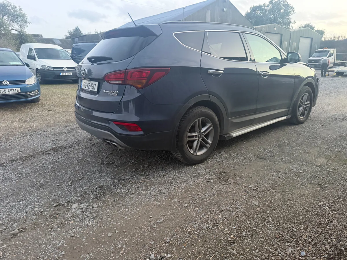 2007 in Hyundai Santa Fe seven seater - Image 4
