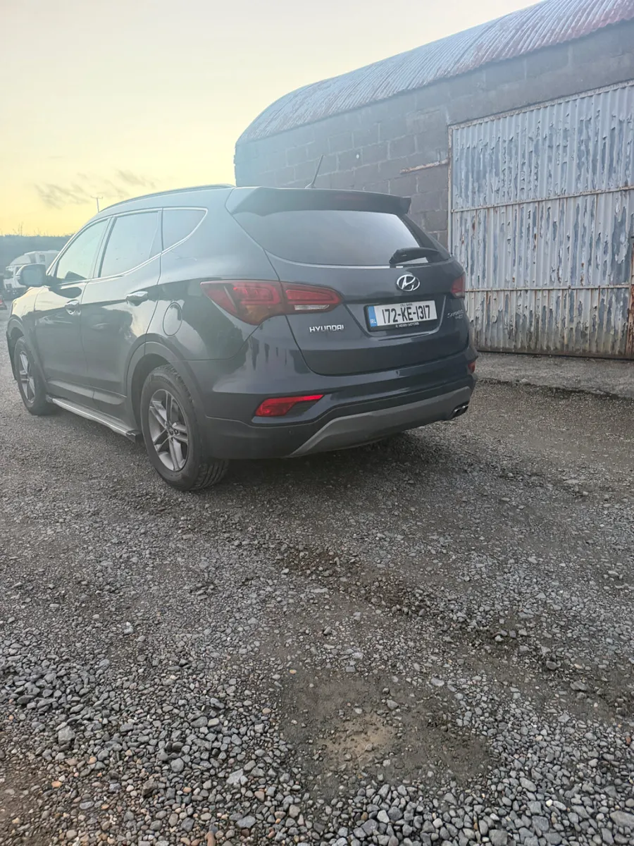 2007 in Hyundai Santa Fe seven seater - Image 1