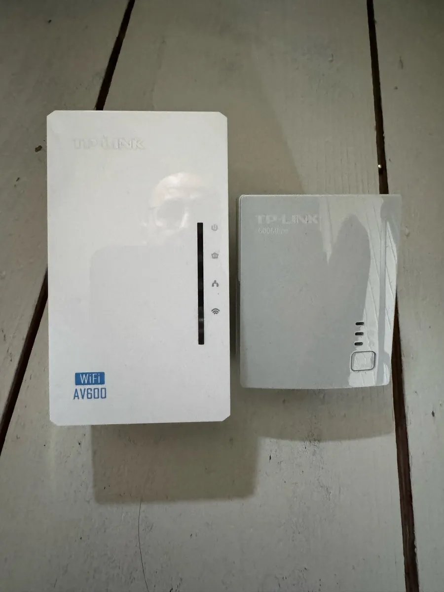 TP Link AV600 powerline WiFi extender - Image 4