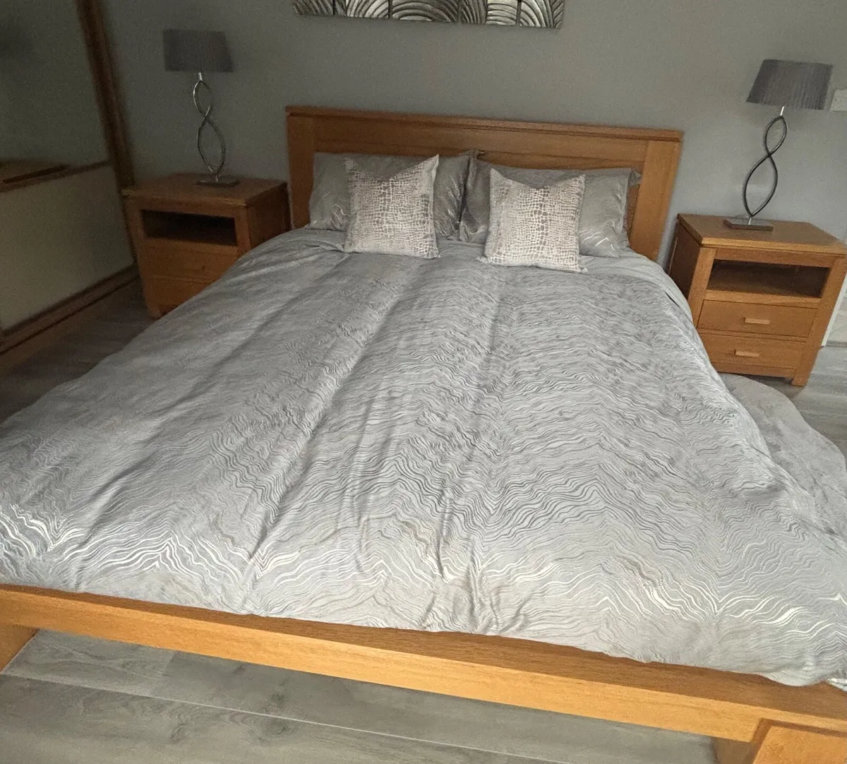 Oak Bed & Bedside Lockers - Image 1