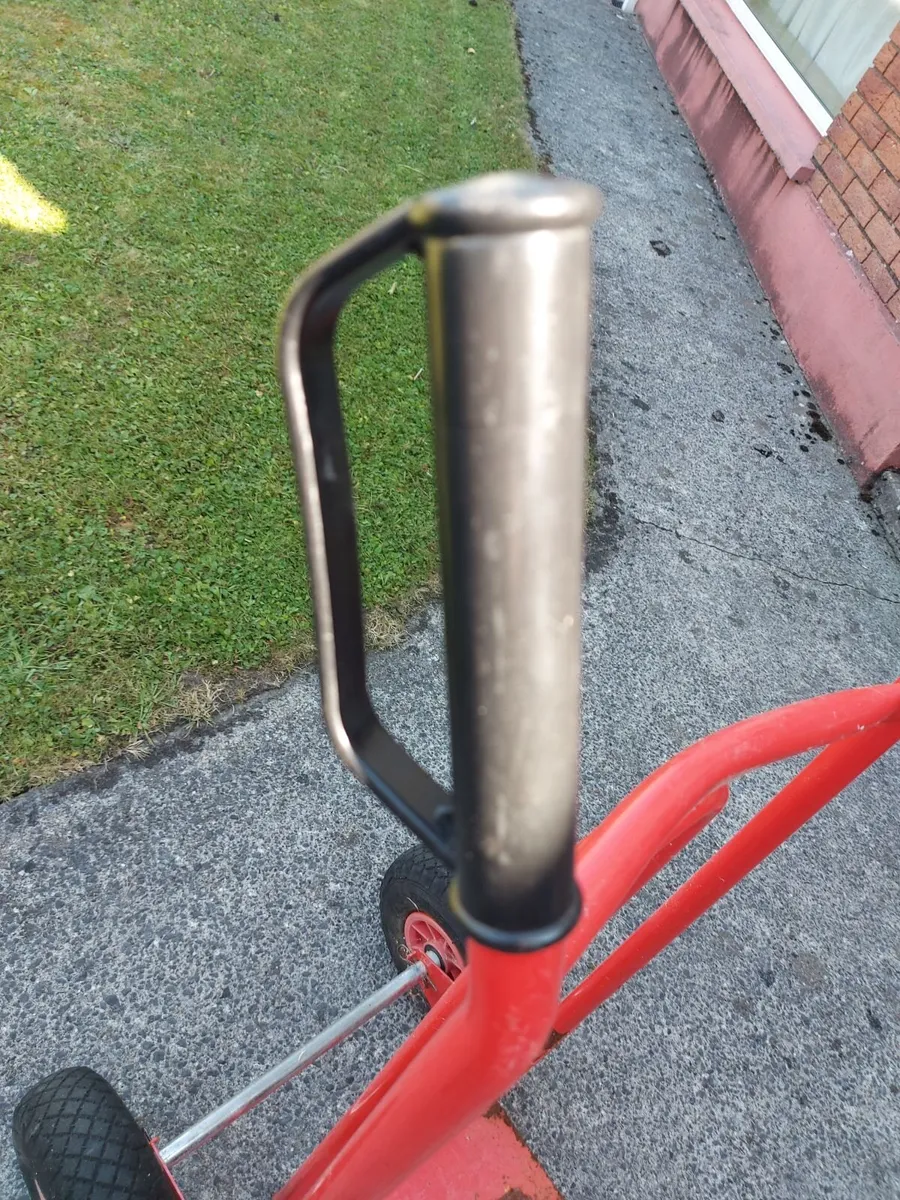 Strong Handcart in excellent condition, Red - Image 3