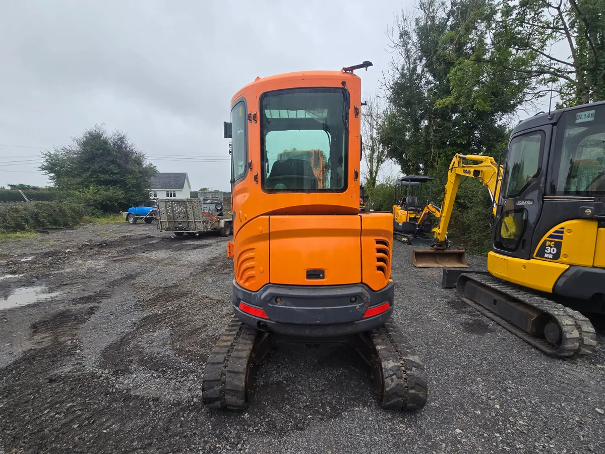 Doosan DX27Z - Image 4
