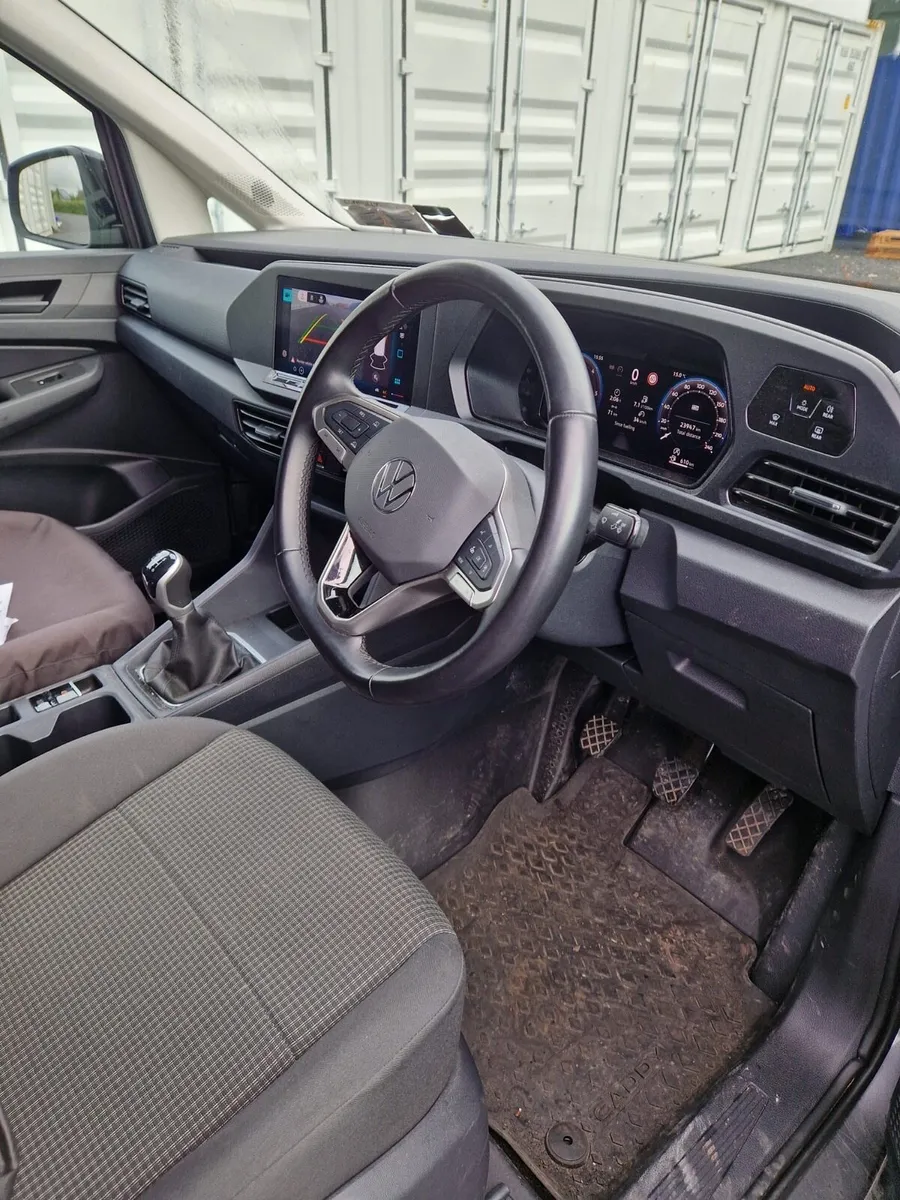 242 VW Caddy - Image 4