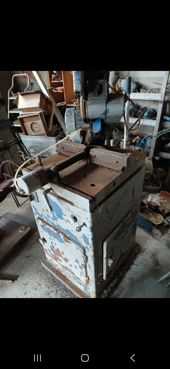 Chop saw - Image 1