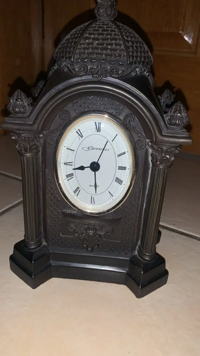Fireplace clock - Image 1
