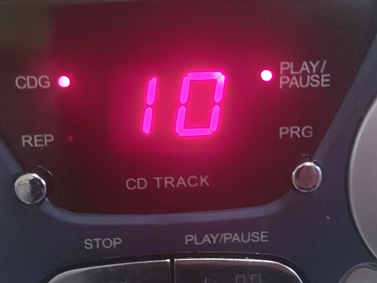 POPSTARZ CDG KARAOKE System in excellent condition - Image 2
